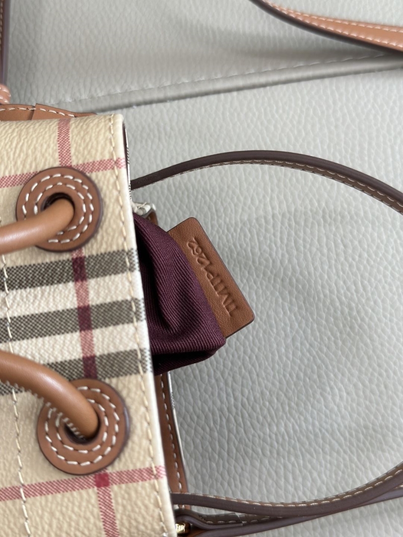 Bv*b*rry bucket bags